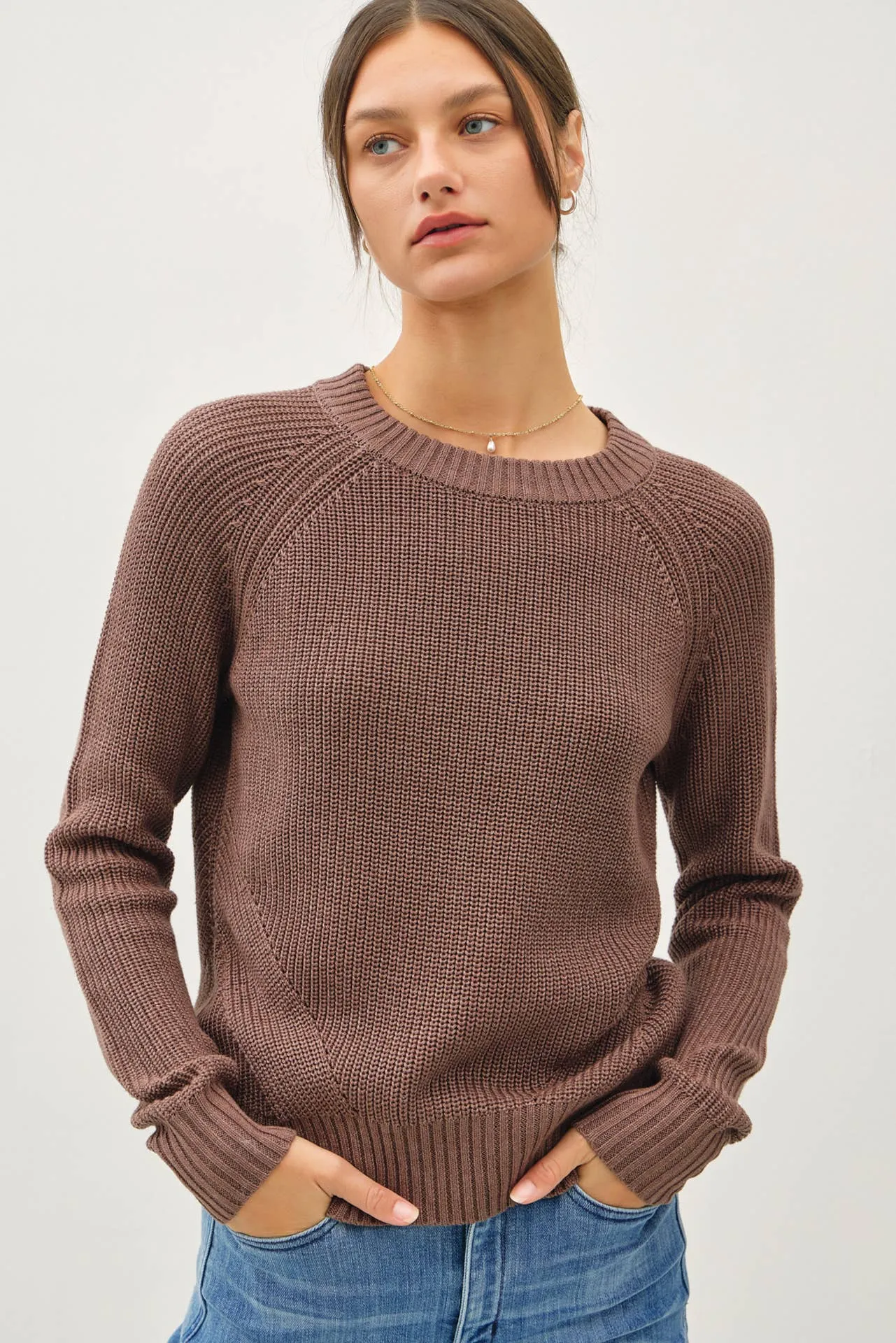 CREW NECK PULLOVER SWEATER W CROCHET DETAILING