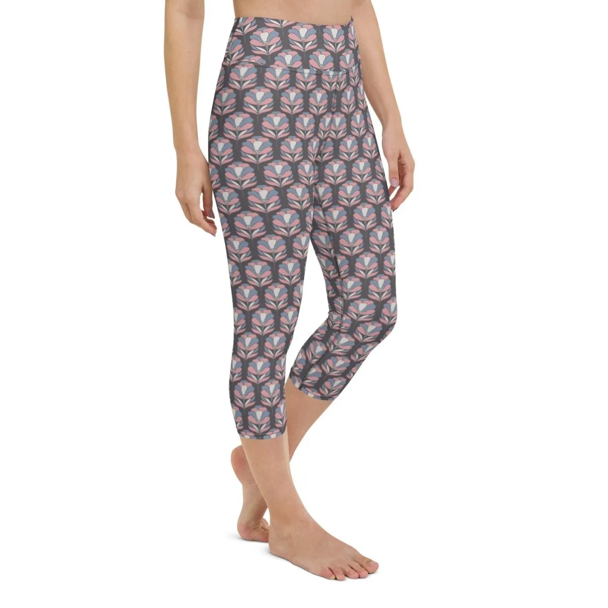 Softly Pattern Women's Capri Yoga Pants